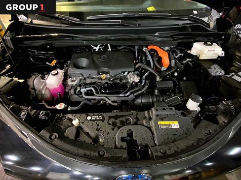 Certified 2025 Toyota Sienna LE image 32