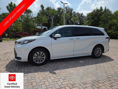 Certified 2025 Toyota Sienna XLE