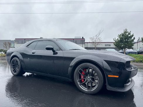 Used 2022 Dodge Challenger R/T Scat Pack image 1