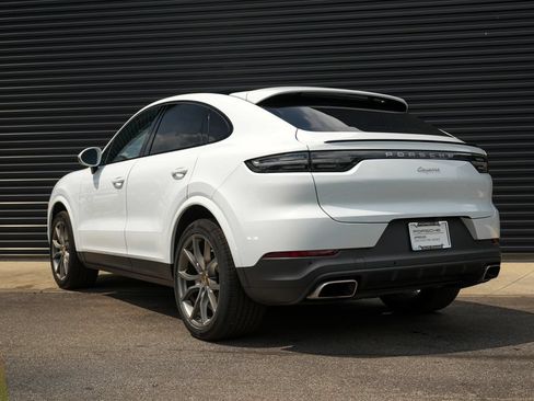 Certified 2022 Porsche Cayenne Coupe AWD/4WD image 3