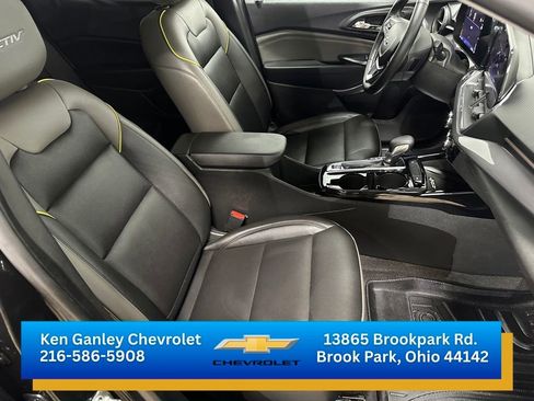 Used 2025 Chevrolet Trax ACTIV w/ Sunroof Package FWD image 23