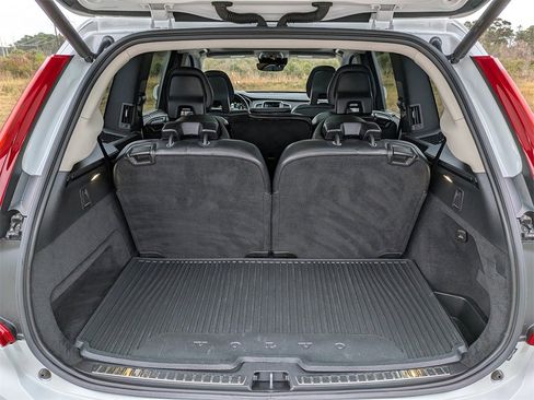 Used 2018 Volvo XC90 T6 Inscription w/ Convenience Package image 13