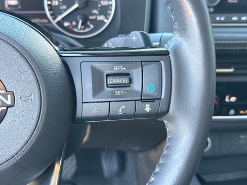 Used 2023 Nissan Rogue SV w/ SV Premium B Package FWD image 30