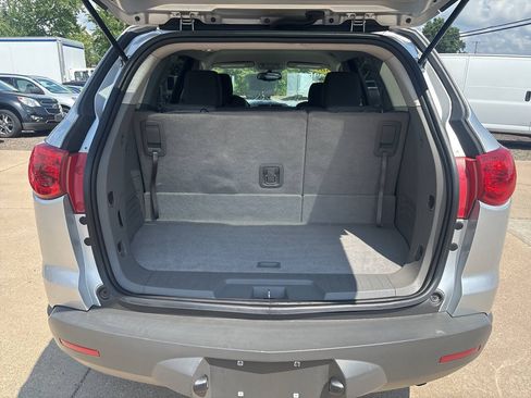 Used 2012 Chevrolet Traverse LS FWD image 17