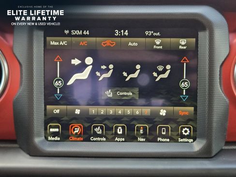 Used 2023 Jeep Gladiator Rubicon w/ Cold Weather Group AWD/4WD image 18