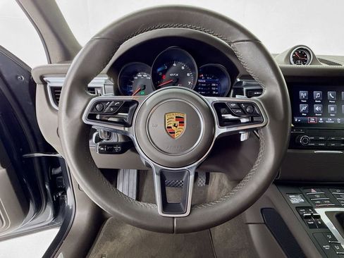 Certified 2017 Porsche Macan GTS image 17