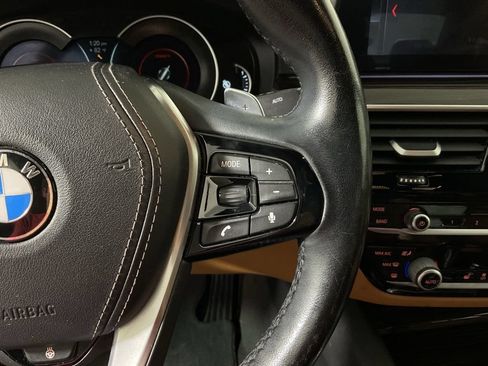 Used 2019 BMW 530e xDrive w/ Convenience Package AWD/4WD image 29