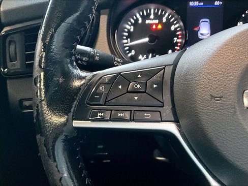 Used 2019 Nissan Rogue Sport SV w/ Technology Package FWD image 23