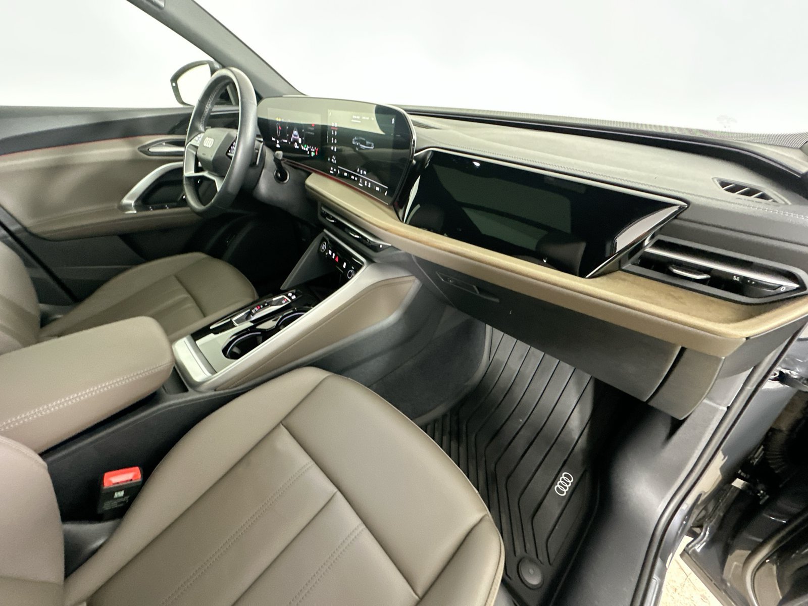 Certified 2025 Audi Q5 Premium Plus w/ Premium Plus AWD/4WD image 45