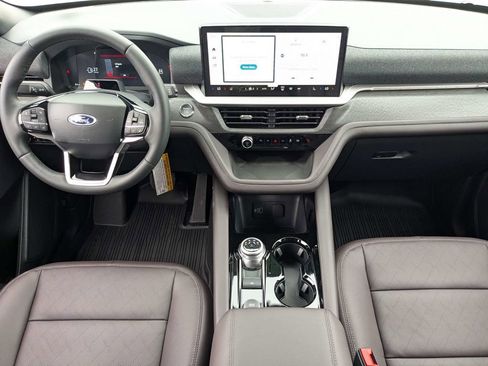 New 2026 Ford Explorer Platinum RWD image 15