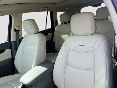 Used 2024 Cadillac XT6 Premium Luxury w/ Technology Package image 22