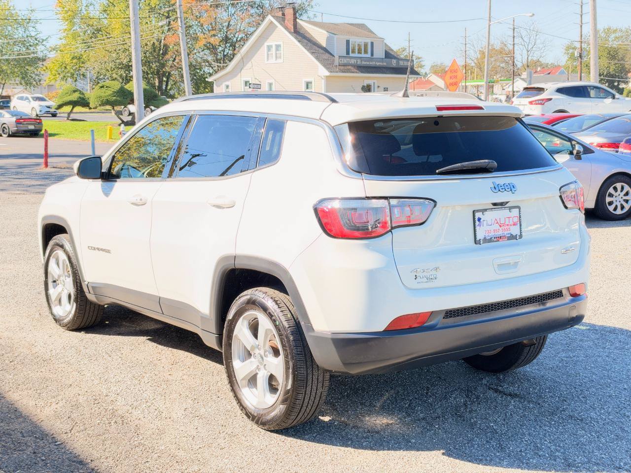 Used 2018 Jeep Compass Latitude w/ Popular Equipment Group AWD/4WD image 6