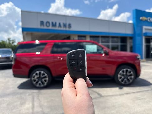 New 2026 Chevrolet Suburban RST w/ RST Capability Package AWD/4WD image 26