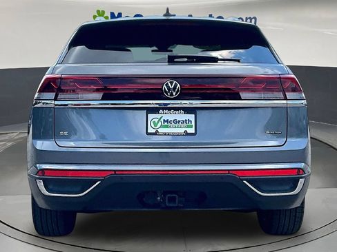 Used 2025 Volkswagen Atlas Cross Sport SE AWD/4WD image 6