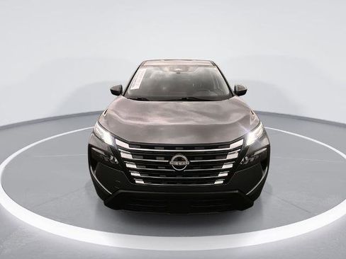 Certified 2024 Nissan Rogue SV FWD image 3