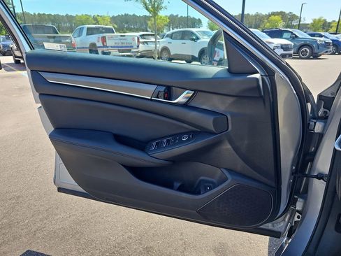 Used 2020 Honda Accord LX image 31