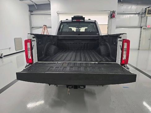 Used 2023 Ford F250 XL w/ FX4 Off-Road Package AWD/4WD image 7