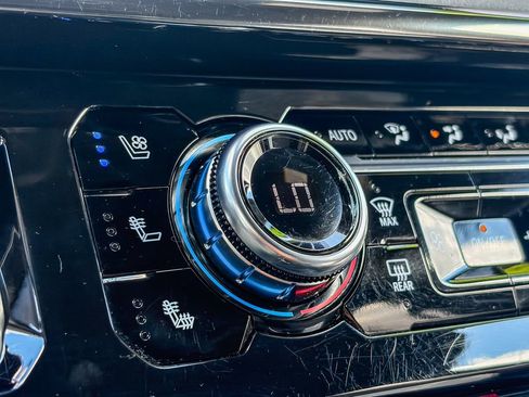 Used 2023 GMC Sierra 1500 AT4 w/ Technology Package image 31