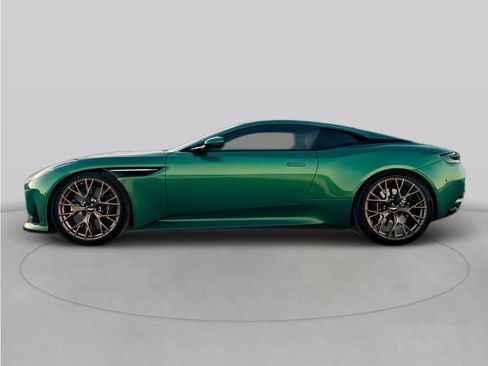 Used 2024 Aston Martin DB12 Coupe RWD image 1