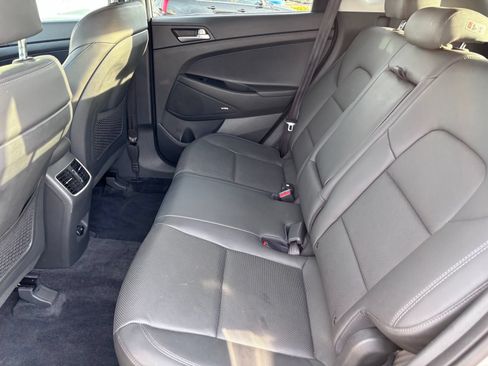 Used 2020 Hyundai Tucson Limited w/ Cargo Package FWD image 16