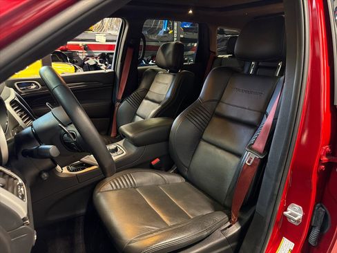 Used 2018 Jeep Grand Cherokee Trackhawk AWD/4WD image 15