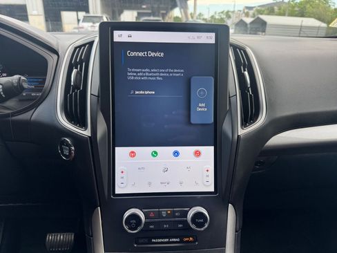 Used 2024 Ford Edge SEL image 21