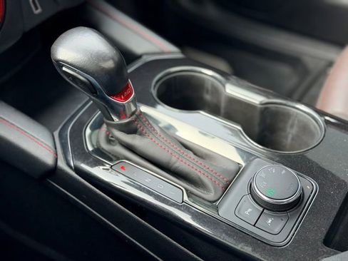 Used 2022 Chevrolet Blazer RS w/ Enhanced Convenience Package image 16