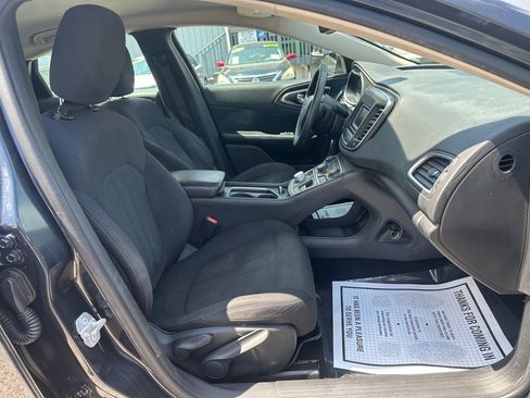 Used 2016 Chrysler 200 Limited image 13