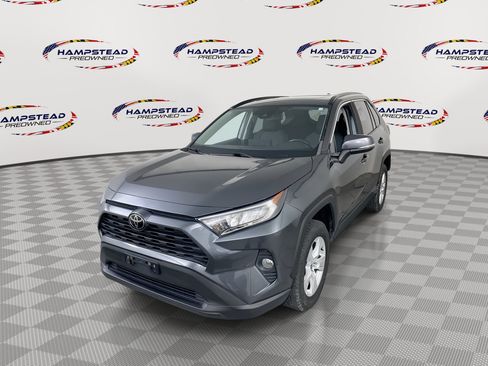 Used 2021 Toyota RAV4 XLE w/ Convenience Package AWD/4WD image 1