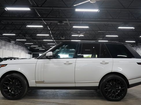 Used 2017 Land Rover Range Rover AWD/4WD image 2