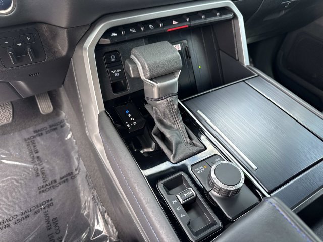 Used 2024 Toyota Sequoia Platinum AWD/4WD image 28