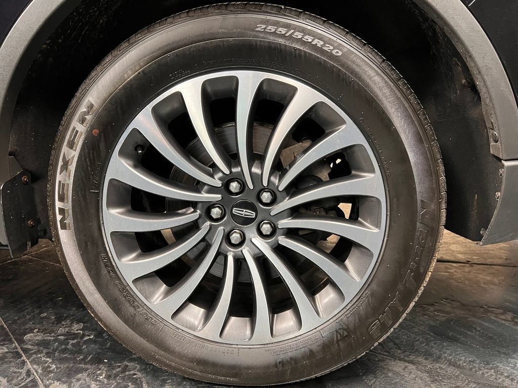 Used 2020 Lincoln Aviator Reserve w/ Equipment Group 201A AWD/4WD image 35