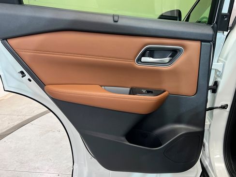 New 2026 Nissan Rogue Platinum w/ Platinum Premium Package image 18