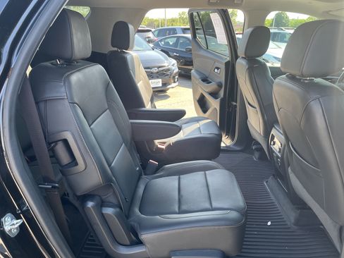 Used 2020 Chevrolet Traverse RS AWD/4WD image 16