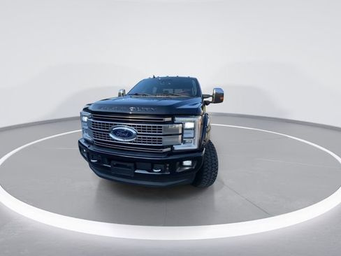 Used 2019 Ford F350 Platinum w/ Platinum Ultimate Package AWD/4WD image 6