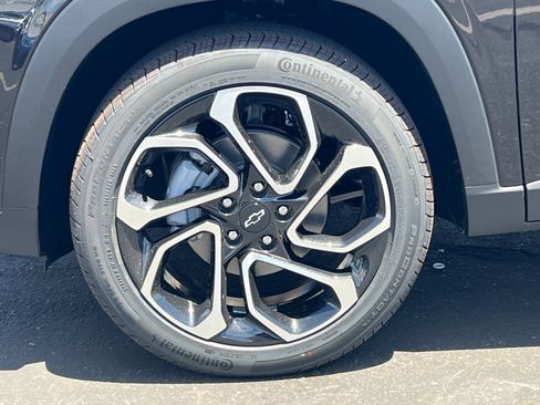 New 2026 Chevrolet Trax RS w/ Sunroof Package FWD image 25