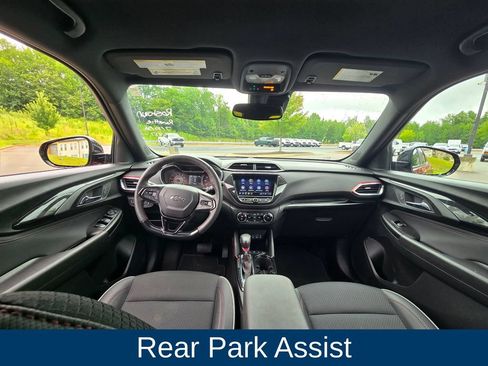 Used 2023 Chevrolet TrailBlazer RS w/ Convenience Package FWD image 16