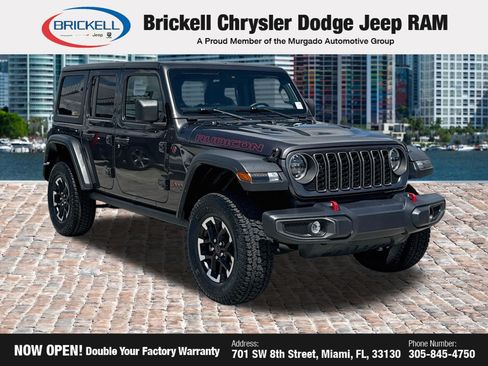 Used 2025 Jeep Wrangler Unlimited Rubicon AWD/4WD image 8