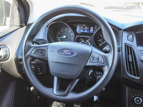 Used 2018 Ford Focus S image 19