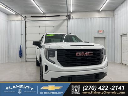 Used 2023 GMC Sierra 1500 Pro w/ Graphite Edition