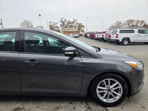 Used 2016 Ford Focus SE FWD image 9