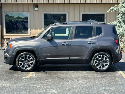 Used 2018 Jeep Renegade Latitude FWD image 7