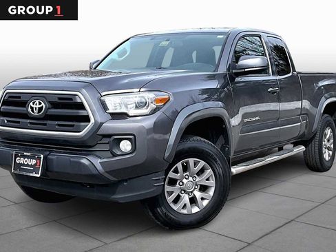 Used 2016 Toyota Tacoma SR5 image 1