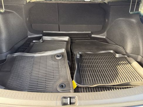 Used 2024 Toyota Corolla SE image 4