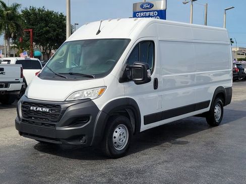 Used 2023 RAM ProMaster 2500 FWD image 2