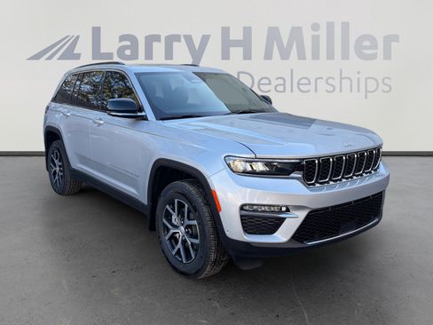 New 2025 Jeep Grand Cherokee Limited w/ Luxury Tech Group II image 7