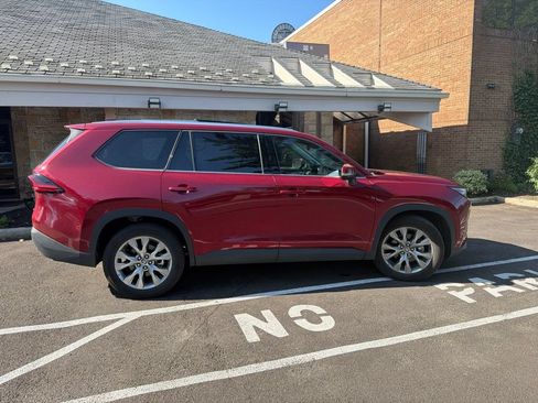 Used 2026 Toyota Grand Highlander AWD image 11