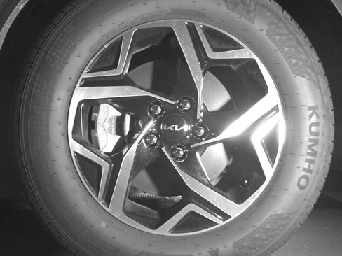 Used 2025 Kia Sportage LX image 12