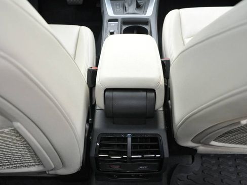 Used 2021 Audi Q3 2.0T Premium image 21