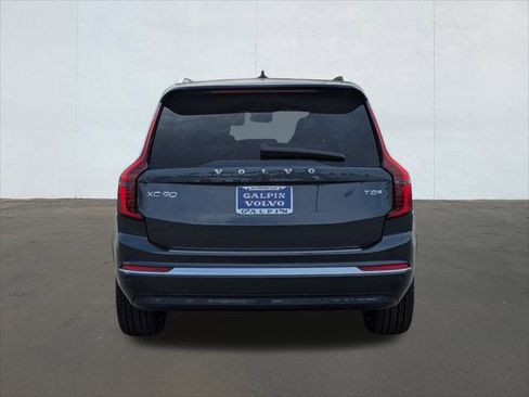 New 2026 Volvo XC90 T8 Plus w/ Protection Package Premier image 5